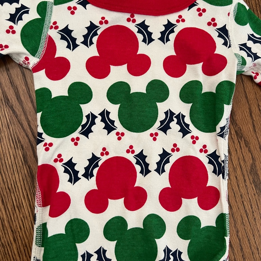 Hanna Andersson mickey christmas pajamas